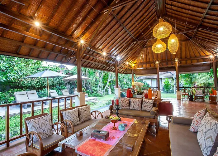 Spacious 4br Private Estate W-big Garden And Pool * Seminyak (Bali)