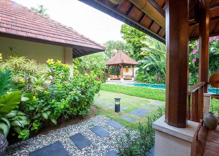 Spacious 4br Private Estate W-big Garden And Pool Villa
