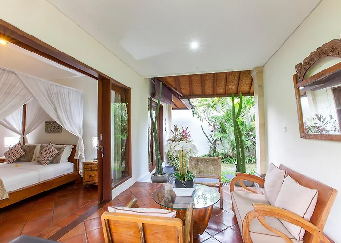 Spacious 4br Private Estate W-big Garden And Pool Villa *