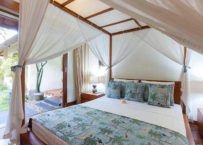 Villa Spacious 4br Private Estate W-big Garden And Pool