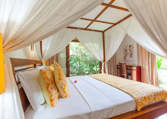 Spacious 4br Private Estate W-big Garden And Pool Villa Seminyak (Bali)