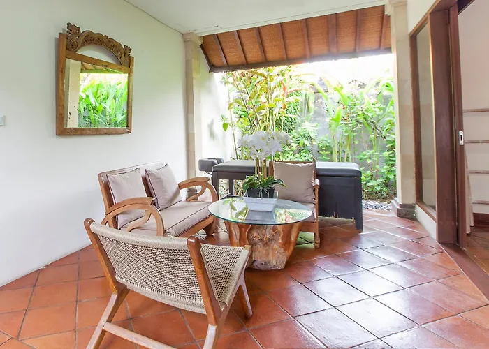 Villa Spacious 4br Private Estate W-big Garden And Pool