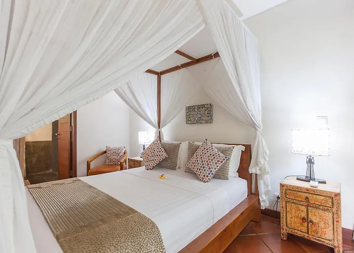Villa Spacious 4br Private Estate W-big Garden And Pool
