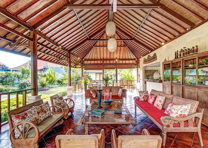 Villa Spacious 4br Private Estate W-big Garden And Pool *