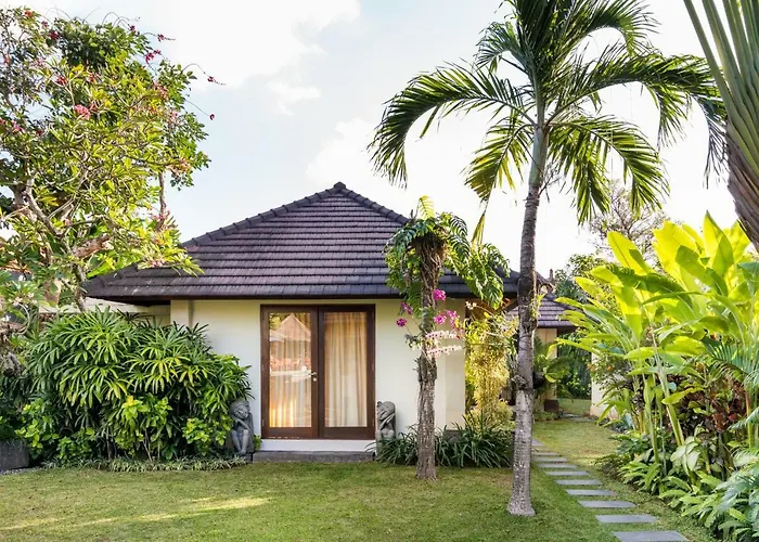 Spacious 4br Private Estate W-big Garden And Pool