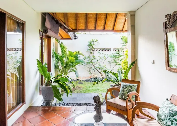 Spacious 4br Private Estate W-big Garden And Pool Villa *
